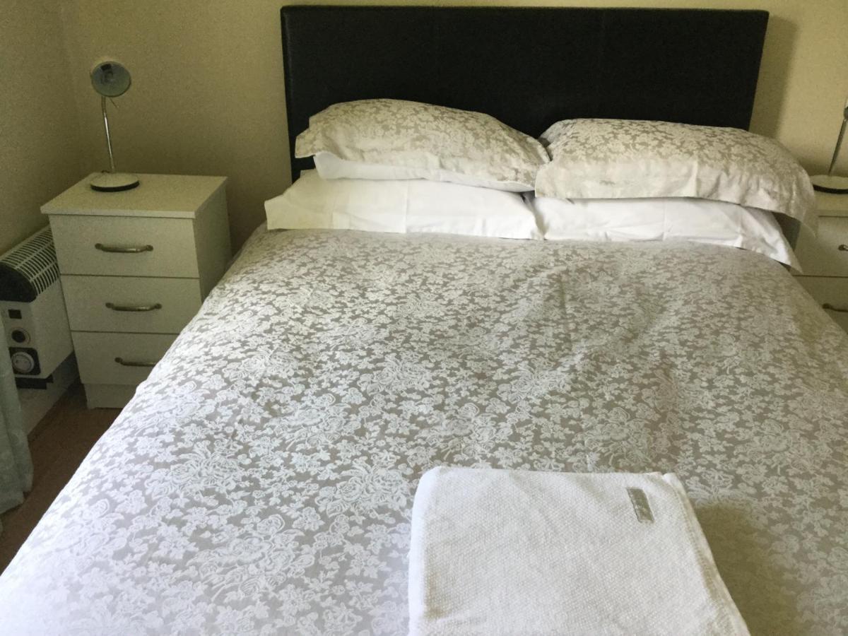Adare Luxury Riverside Apartment Limerick Junction Esterno foto