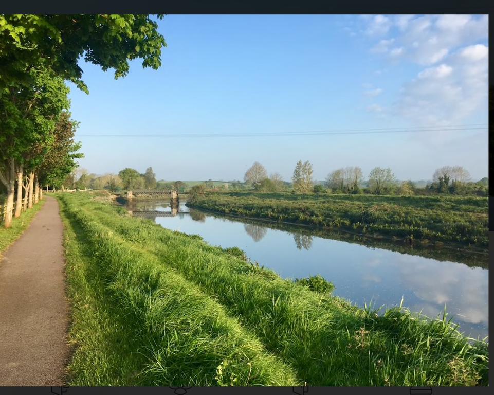 Adare Luxury Riverside Apartment Limerick Junction Esterno foto